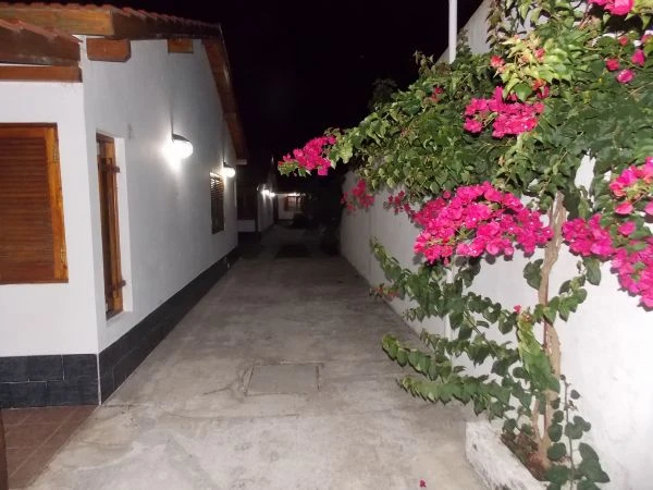 Cabañas Mecohue - A 3 cuadras del mar y a 2 cuadras del centro, a 2 cuadras y media de la plaza pereira - Cabaña en San Clemente