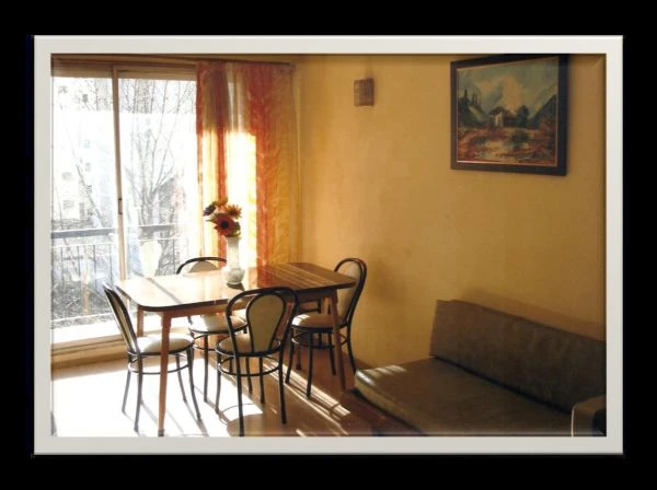 Excelente 2 ambientes con balcón 50m2 - a 3 cuadras del mar y a 3 cuadras de la Peatonal - Departamento en Mar del Plata