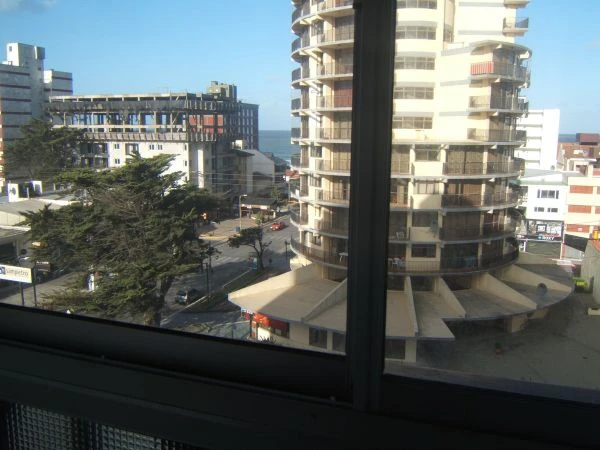 3 ambientes en un 4º piso en dúplex - a 1 cuadra del centro y a 2 del mar - Departamento en San Bernardo