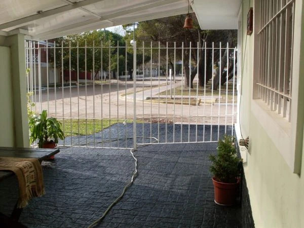A 4 cuadras del mar - Frente a la plaza  - Casa/Chalet en La Lucila del Mar