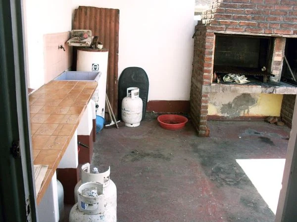 3 Ambientes - Atendido por sus Dueños - Familiar y Tranquilo - A 20 metros del mar - A 1 cuadra del muelle - Departamento en Mar de Ajó
