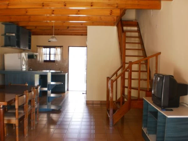 En barrio san rafael - a 1 cuadra de av. del libertador, a 8 cuadras del mar y a 8 cuadras de la peatonal - Dúplex/Tríplex en Mar de Ajó