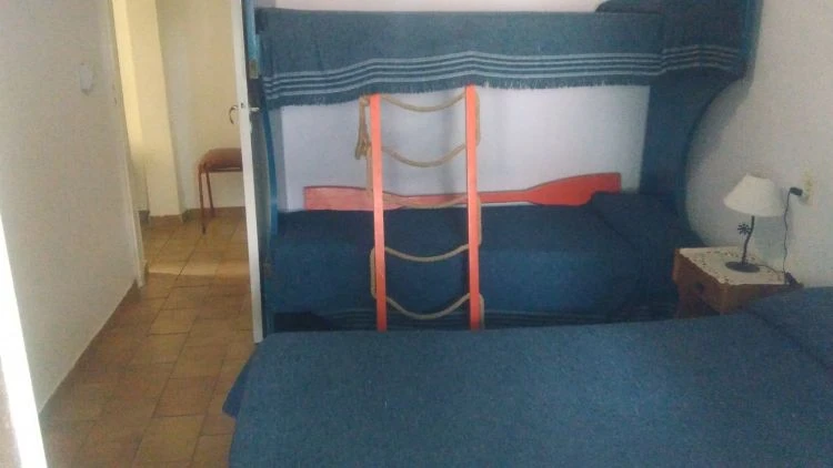 Departamento tipo casa  para 5 personas  - 2 Ambientes - A 5 cuadras de la playa y del centro - Departamento en Mar de Ajó