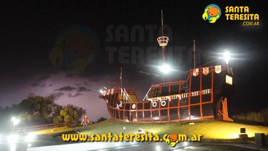 Excelente Ubicacion !!! - 1/2 cuadra del mar y 3 del centro - Departamento en Santa Teresita