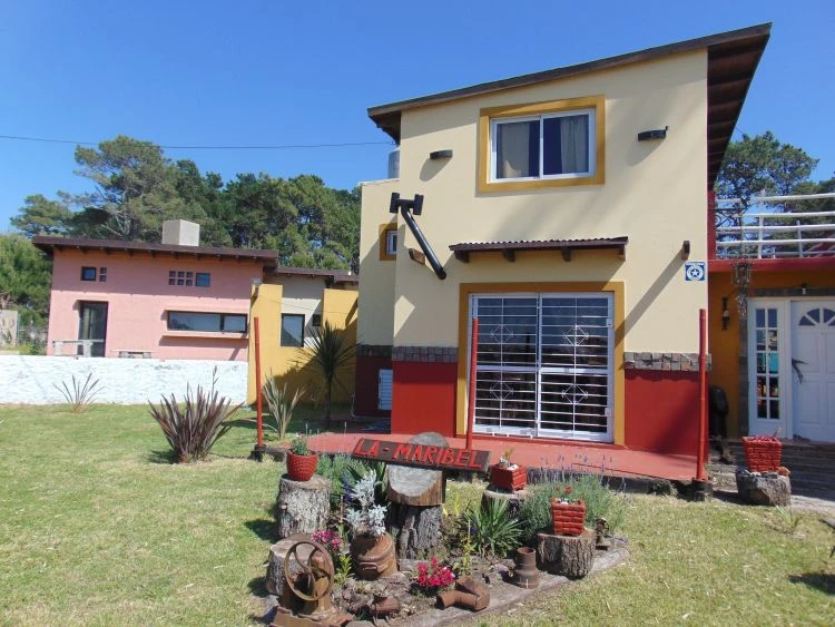Complejo La Maribel - 3 Ambientes - Precios Promocionales - A 700 mts del mar en el Pinar de La Lucila, ideal para descansar y disfrutar de la tranquilidad. - Dúplex/Tríplex en La Lucila del Mar