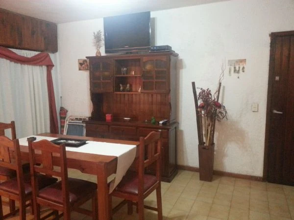 2 Ambientes Amplios - Totalmente Equipado - Cochera descubierta - A 3 cuadras del mar - Sobre Avenida principal - Departamento en Villa Gesell