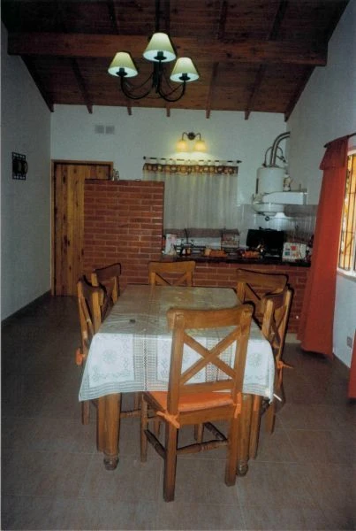 3 Ambientes - A Estrenar - Totalmente Equipado - Entrada para autos - A 2 cuadras del mar - Casa/Chalet en Aguas Verdes