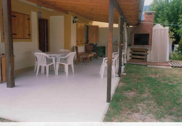 3 Ambientes - A Estrenar - Totalmente Equipado - Entrada para autos - A 2 cuadras del mar - Casa/Chalet en Aguas Verdes