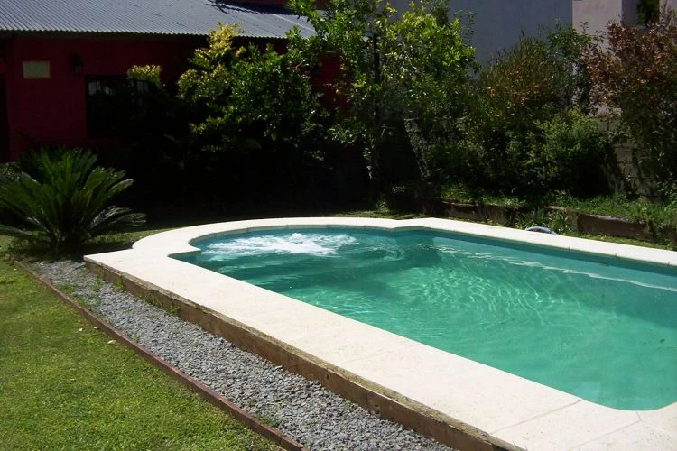 A dos cuadras de la playa y media del bosque - Con hermosa vegetacion - Cabaña en Aguas Verdes