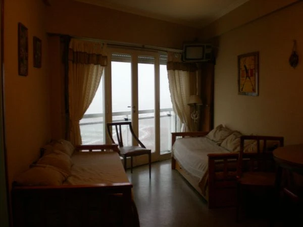 Un ambiente, muy funcional - 4to piso - Departamento en Mar del Plata
