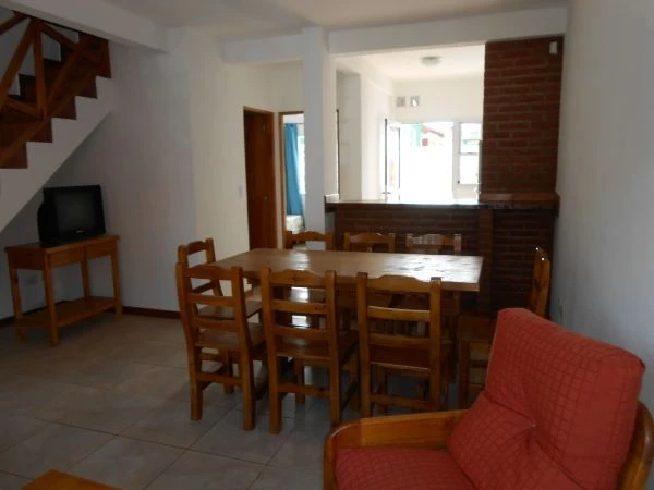 A estrenar. 4 amplios ambientes. Excelente Ubicación - A 2 cuadras del mar - Dúplex/Tríplex en La Lucila del Mar