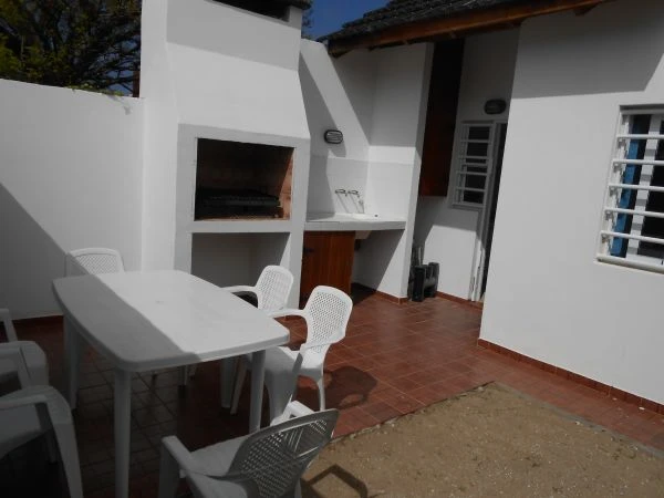 A estrenar. 4 amplios ambientes. Excelente Ubicación - A 2 cuadras del mar - Dúplex/Tríplex en La Lucila del Mar