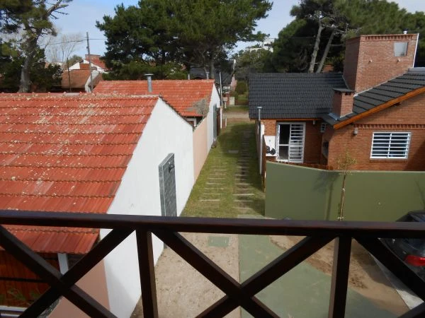 A estrenar. 4 amplios ambientes. Excelente Ubicación - A 2 cuadras del mar - Dúplex/Tríplex en La Lucila del Mar