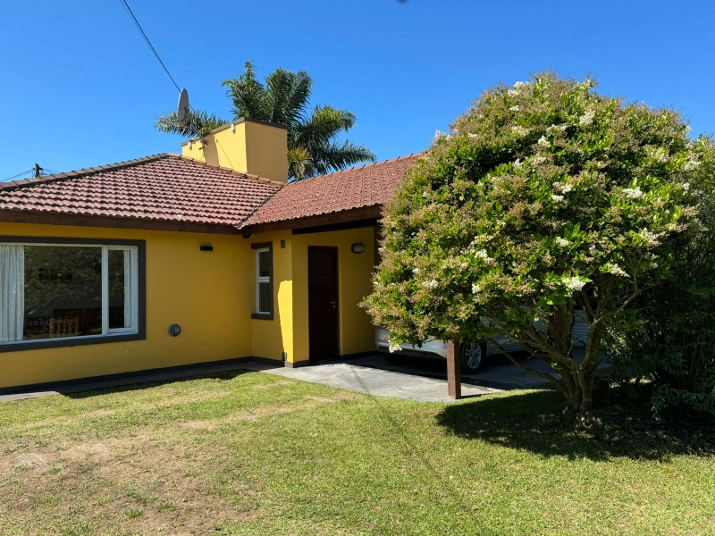 Las Casitas de Peñiwen - Espaciosa y confortable - Cochera Techada - Casa/Chalet en Mar de Ajó