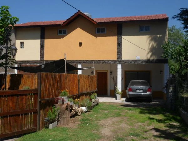 Hermosa Casa - Luminosa - Gran Confort - A 3 cuadras del mar  - Dúplex/Tríplex en La Lucila del Mar