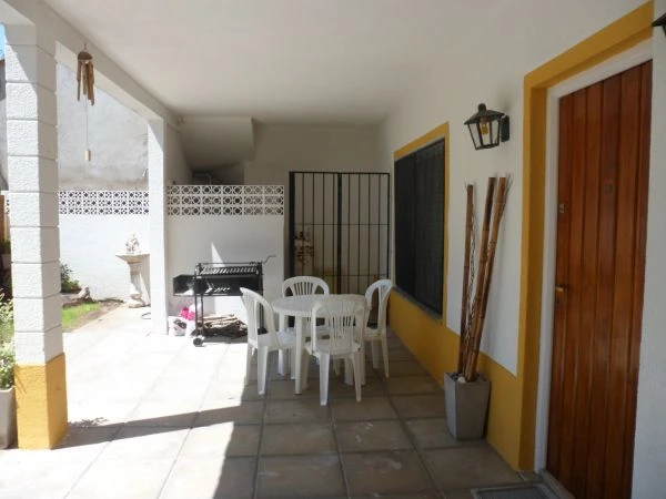 Hermosa Casa - Luminosa - Gran Confort - A 3 cuadras del mar  - Dúplex/Tríplex en La Lucila del Mar