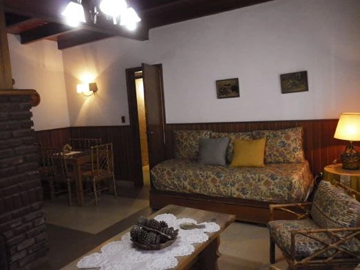 Casa \"Inca Atahualpa\" - Estilo Europeo - Gran Parque arbolado iluminado - A 2 cuadras de la playa - Casa/Chalet en Villa Gesell