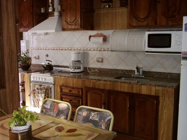 Excelente Casa - Espaciosa - Gran Confort - A 4 cuadras del Mar - Ideal 2 Familias Tipo o Familia Numerosa - Casa/Chalet en Necochea