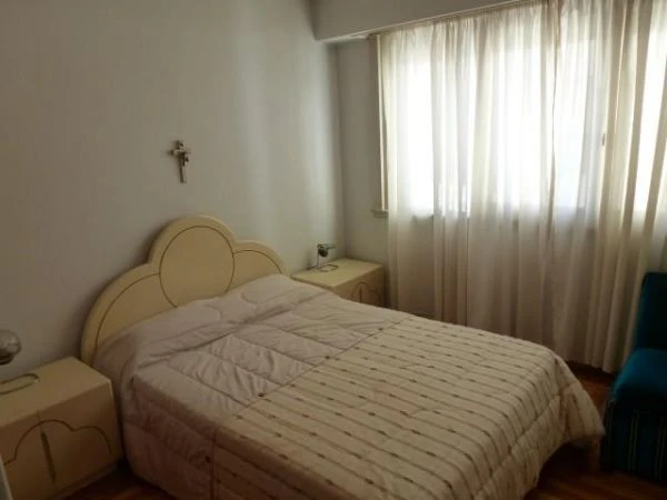 Hermoso Departamento - 3 ambientes - Cómodo - Muy Luminoso. - A 2 cuadras de la Peatonal San Martín y a 7 del Casino - Ideal 3 matrimonios - Zona Centro. - Departamento en Mar del Plata