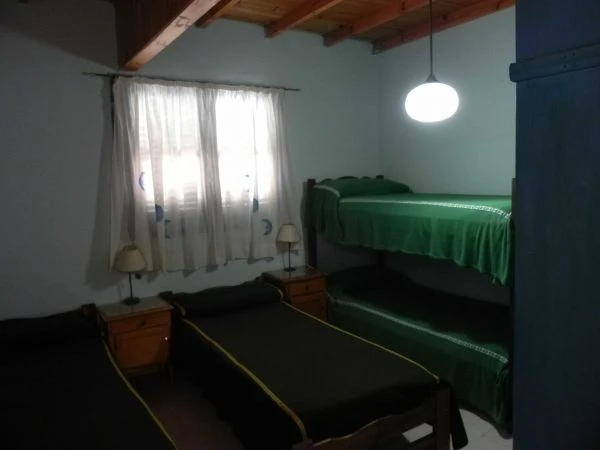 Cómodo Departamento - Tipo Casa - Excelente Ubicación. -  A 2 cuadras del Mar y a ½ cuadra de la Peatonal. - Departamento en Necochea