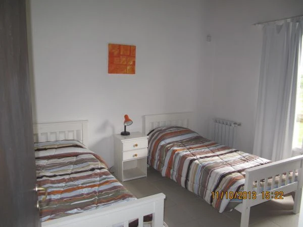 Amplia Casa - Más de 4 Ambientes -  - Casa/Chalet en Ostende
