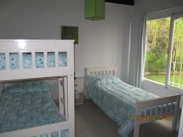 Amplia Casa - Más de 4 Ambientes -  - Casa/Chalet en Ostende