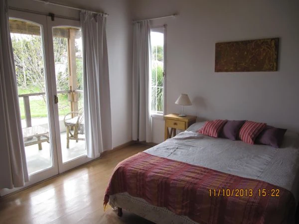 Amplia Casa - Más de 4 Ambientes -  - Casa/Chalet en Ostende