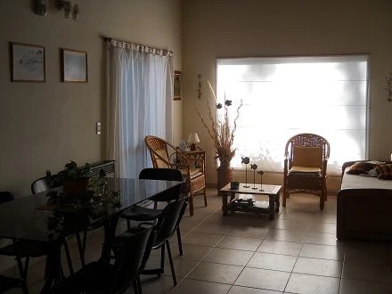3 Ambientes - Chalet contiguo a Carilo - Ubicado en barrio de Quintas - a 1000mts del mar. - Casa/Chalet en Valeria del Mar