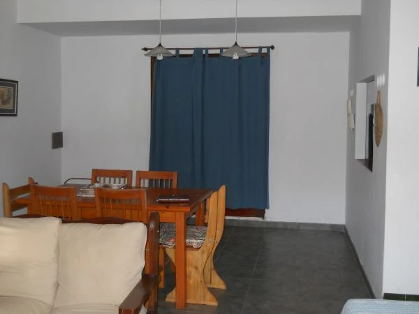 3 Ambientes - Cochera semicubierta - Ubicado a 50mts de la bajada nautica de Valeria del Mar - Casa/Chalet en Valeria del Mar