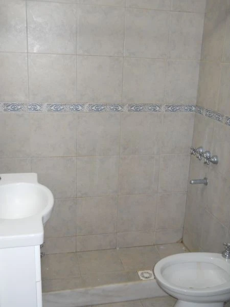 4 ambientes - Con cochera semicubierta - Ubicado a 50mts de la bajada nautica de Valeria del Mar - Casa/Chalet en Valeria del Mar