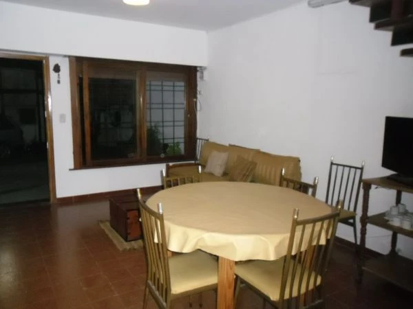 3 Amplios Ambientes - Entrada de auto - Ubicado a la altura del Balneario Nuevo Olimpo - A 180mts del mar. - Dúplex/Tríplex en La Lucila del Mar