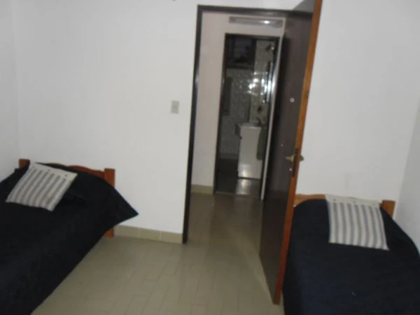 3 Amplios Ambientes - Entrada de auto - Ubicado a la altura del Balneario Nuevo Olimpo - A 180mts del mar. - Dúplex/Tríplex en La Lucila del Mar