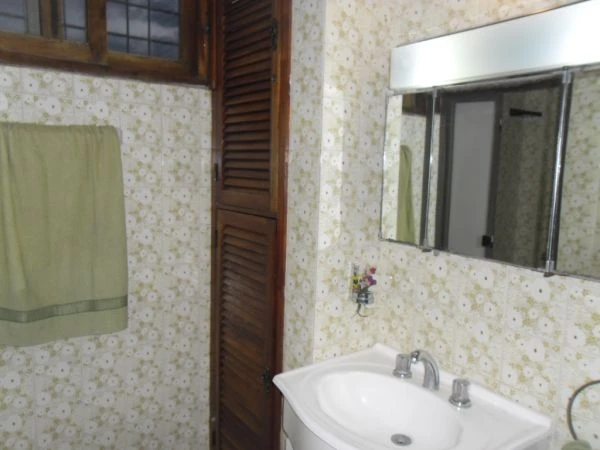 3 Amplios Ambientes - Entrada de auto - Ubicado a la altura del Balneario Nuevo Olimpo - A 180mts del mar. - Dúplex/Tríplex en La Lucila del Mar
