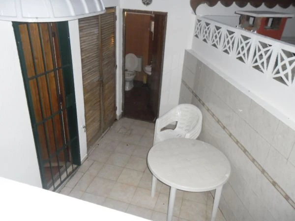3 Amplios Ambientes - Entrada de auto - Ubicado a la altura del Balneario Nuevo Olimpo - A 180mts del mar. - Dúplex/Tríplex en La Lucila del Mar