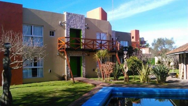 En Complejo Altos de Ajó - Un estilo Diferente en Mar de Ajó. - A 4 cuadras del Mar y a 4 cuadras de la Peatonal. - Departamento en Mar de Ajó