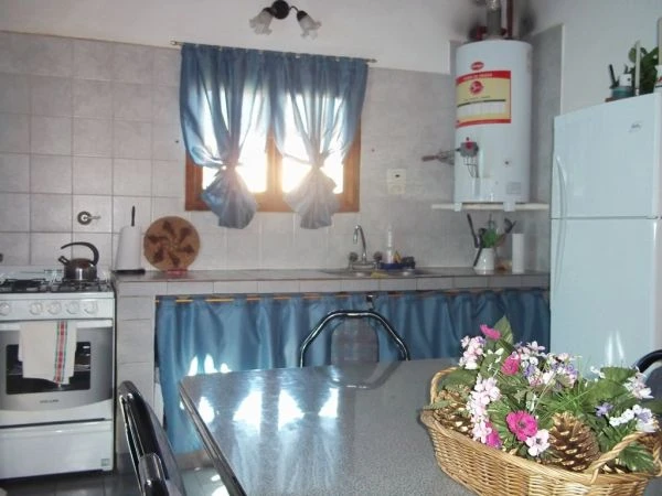 \"Puerto Deseado\" - Hermoso Chalet. - A 4 cuadras del Mar. - Casa/Chalet en Mar del Sur