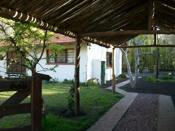 Chalet Mar y Campo - Totalmente cercado - Ubicado a 4 cuadras del Mar - A 2 de la calle principal y comercial. - Casa/Chalet en Mar de Cobo