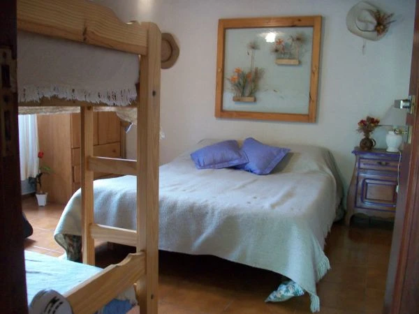 Chalet Mar y Campo - Totalmente cercado - Ubicado a 4 cuadras del Mar - A 2 de la calle principal y comercial. - Casa/Chalet en Mar de Cobo