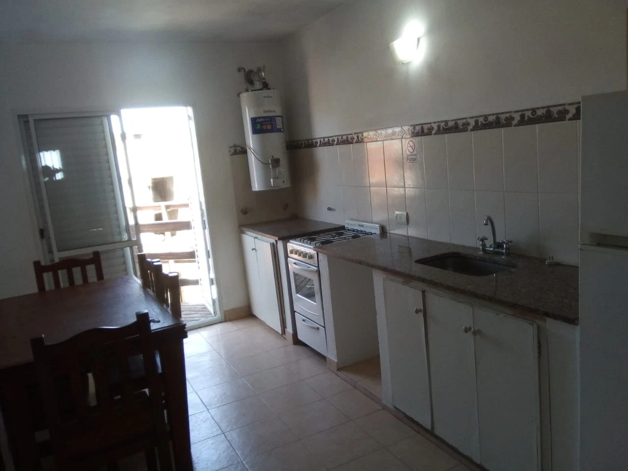 Complejo Lucas - Frente al Mar - Ubicado a 9 cuadras de la peatonal - A 3 del microcentro del barrio El Silvio - Departamento en Mar de Ajó