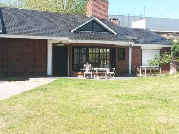 3 Ambientes - Gran Parque - Atendido por sus Dueños - A 2 cuadras del mar - A 6 cuadras de Av. Libertador. - Casa/Chalet en Mar de Ajó