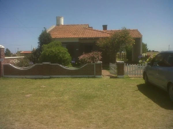 La Arcadía - Hermosa Casa - Un lugar para el Descanso y el Relax - A 4 cuadras del Mar - Fondo Libre con Árboles y Plantas - Casa/Chalet en Mar del Sur