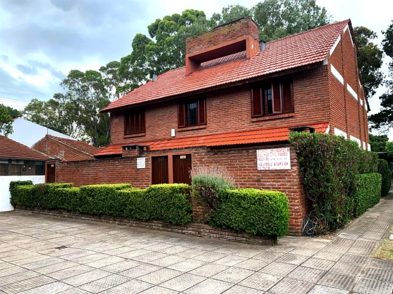 Dúplex de Tres Plantas - De Excelencia - A 5 cuadras del Mar - Zona Céntrica Residencial - Dúplex/Tríplex en San Bernardo