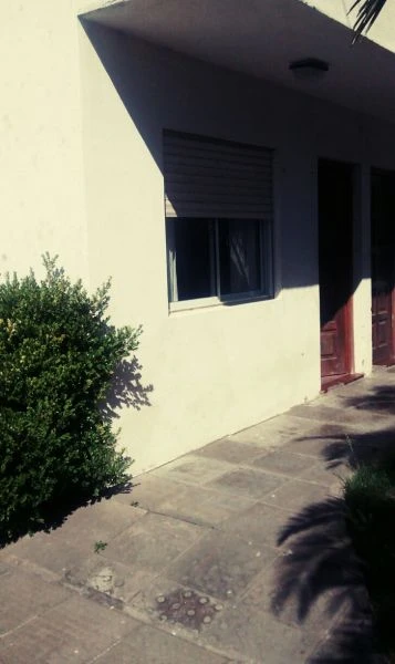 Excelente Duplex - Ubicado sobre asfalto a 2 cuadras del mar y 4 cuadras del centro. - Dúplex/Tríplex en San Clemente