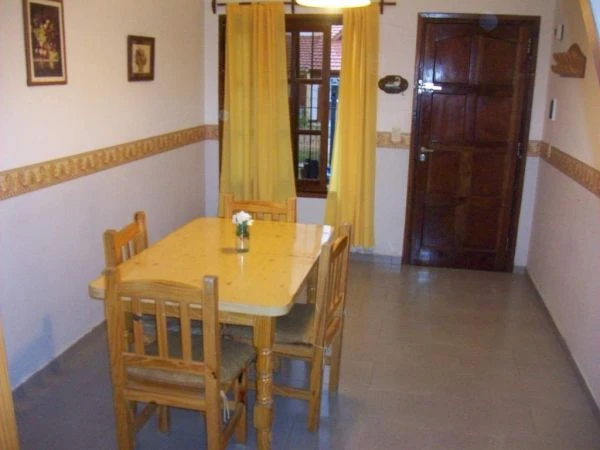 Hermoso Tríplex - Ideal para dos matrimonios - A 4 cuadras del Mar. - Dúplex/Tríplex en Costa Azul