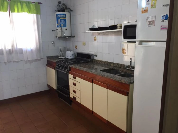 Excelente Triplex - Totalmente equipádo - Para 6 personas - A 3 cuadras del Mar y a 2 cuadras de la Avenida Principal. - Dúplex/Tríplex en San Bernardo