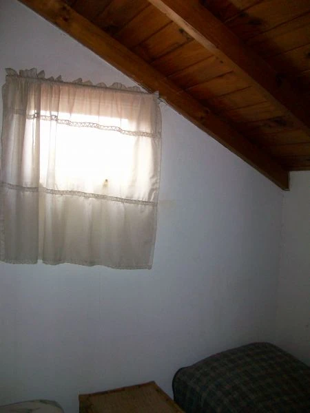 Excepcional ubicación - Muy bien ambientado y confortable - Súmamente acogedor. - A 1 cuadra del Mar, sobre la Calle Principal.  - Dúplex/Tríplex en La Lucila del Mar