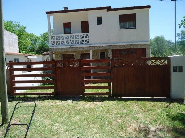 Amplio Chalet - Zona Tranquila -  - Casa/Chalet en Aguas Verdes