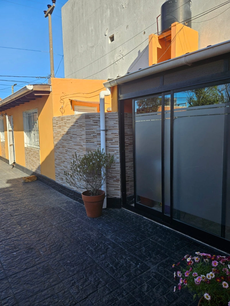 2 Ambientes - Excelente Ubicación - Ubicado a 6 cuadras del Mar y 5 de Coto. - Departamento en Mar de Ajó