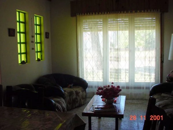 3 Ambientes - Entrada de Auto Techada - A 2 cuadras de la playa - Casa/Chalet en Aguas Verdes