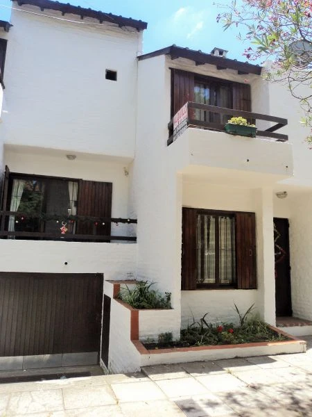 Dúplex 3 amb con garage en Zona Arbolada y residencial - A 4 cuadras del Mar y a 5 cuadras del centro comercial - Dúplex/Tríplex en San Bernardo